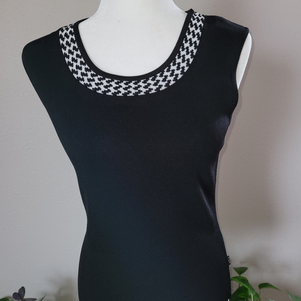 Women's  black top